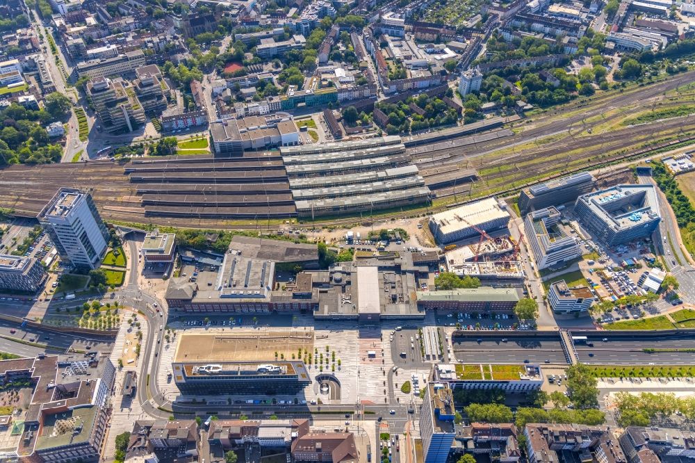 Luftaufnahme Duisburg - Hauptbahnhof der Deutschen Bahn in Duisburg im Bundesland Nordrhein-Westfalen, Deutschland
