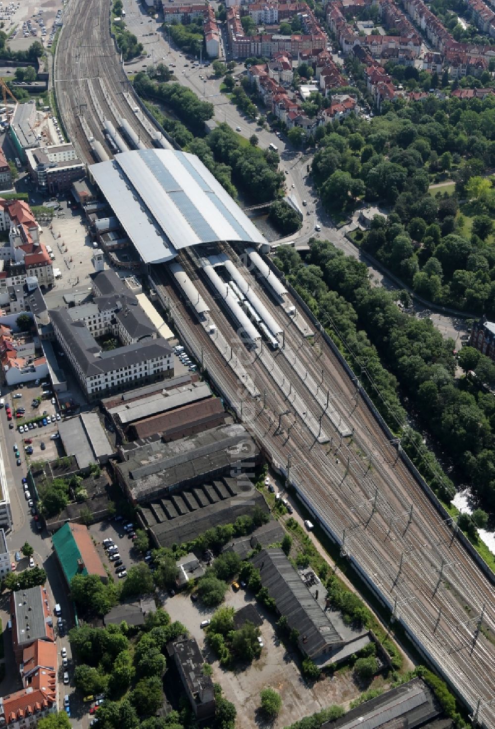 Erfurt von oben - Hauptbahnhof der Deutschen Bahn in Erfurt im Bundesland Thüringen, Deutschland