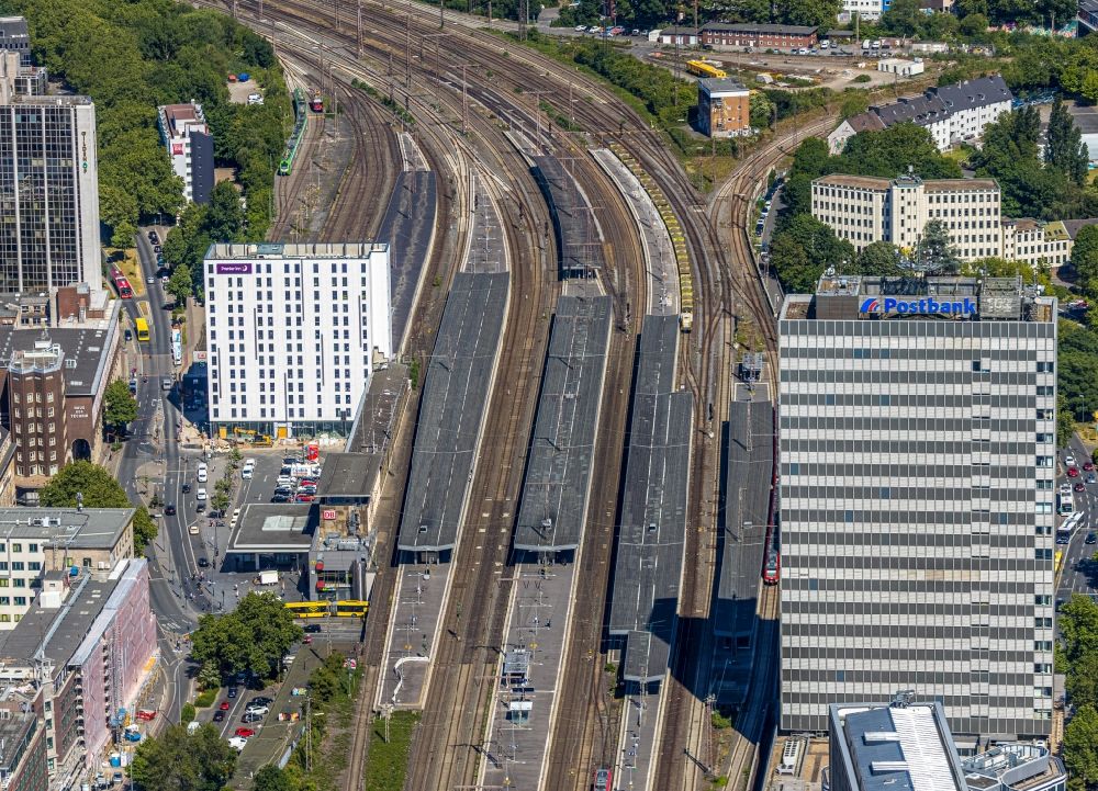 Luftbild Essen - Hauptbahnhof der Deutschen Bahn in Essen im Bundesland Nordrhein-Westfalen, Deutschland
