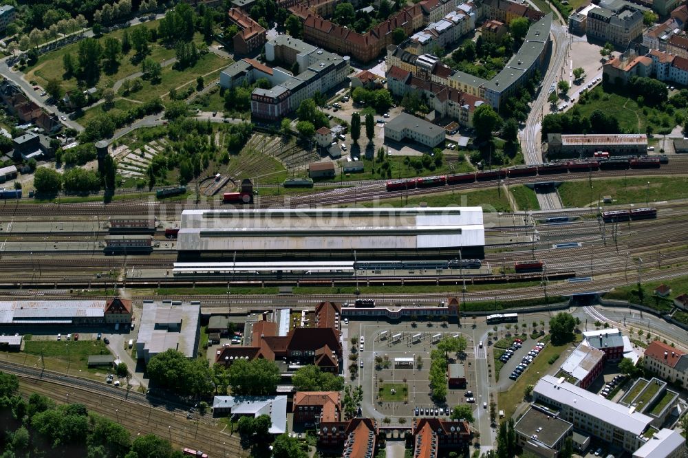Frankfurt (Oder) aus der Vogelperspektive: Hauptbahnhof der Deutschen Bahn in Frankfurt (Oder) im Bundesland Brandenburg, Deutschland
