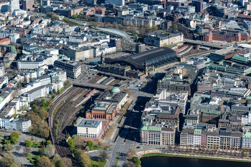 Luftaufnahme Hamburg - Hauptbahnhof der Deutschen Bahn in Hamburg, Deutschland