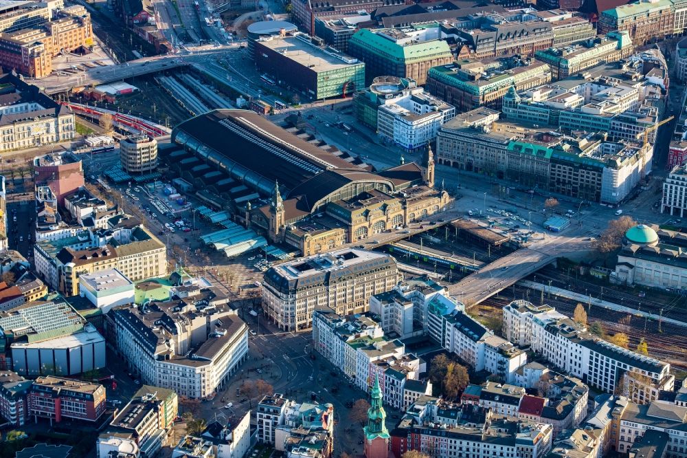 Luftbild Hamburg - Hauptbahnhof der Deutschen Bahn in Hamburg, Deutschland