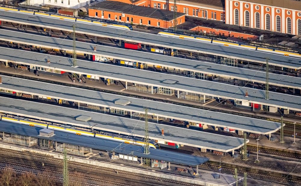 Luftaufnahme Hamm - Hauptbahnhof der Deutschen Bahn in Hamm im Bundesland Nordrhein-Westfalen, Deutschland