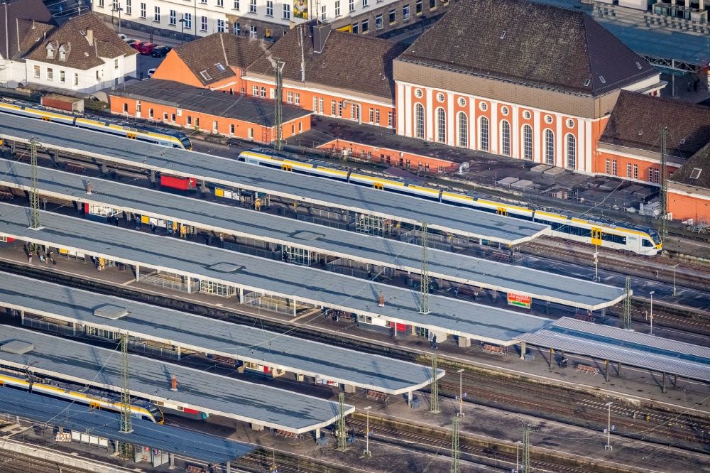 Hamm von oben - Hauptbahnhof der Deutschen Bahn in Hamm im Bundesland Nordrhein-Westfalen, Deutschland