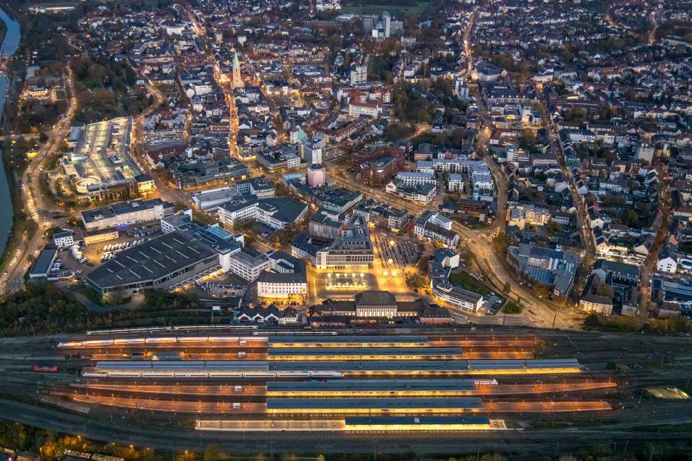 Luftaufnahme Hamm - Hauptbahnhof der Deutschen Bahn in Hamm im Bundesland Nordrhein-Westfalen, Deutschland