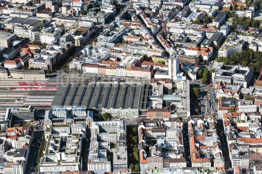 Luftaufnahme München - Hauptbahnhof der Deutschen Bahn in München im Bundesland Bayern, Deutschland