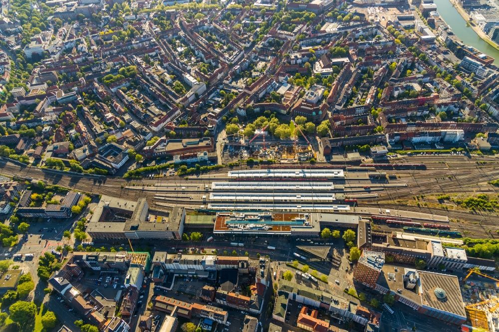 Münster aus der Vogelperspektive: Hauptbahnhof der Deutschen Bahn in Münster im Bundesland Nordrhein-Westfalen, Deutschland