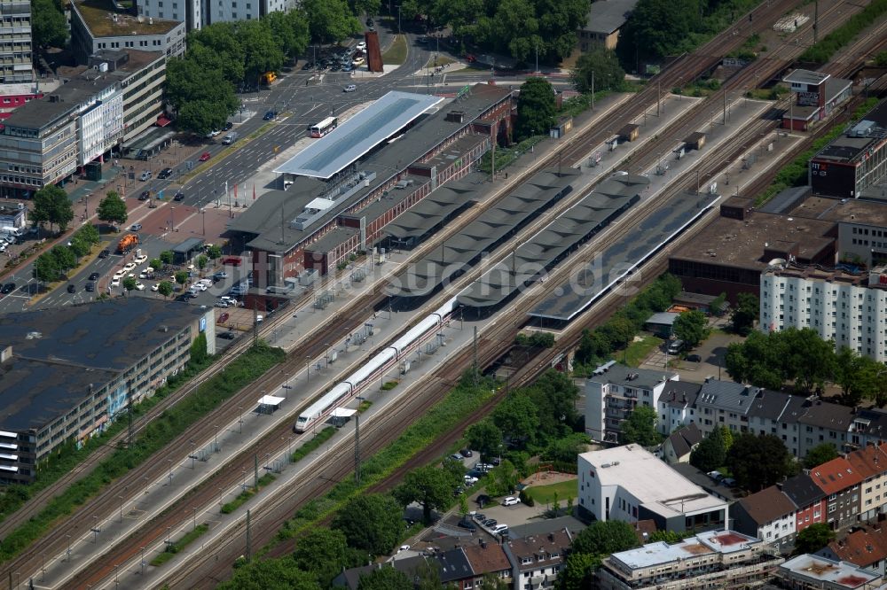 Bochum aus der Vogelperspektive: Hauptbahnhof der Deutschen Bahn im Ortsteil Bochum Mitte in Bochum im Bundesland Nordrhein-Westfalen