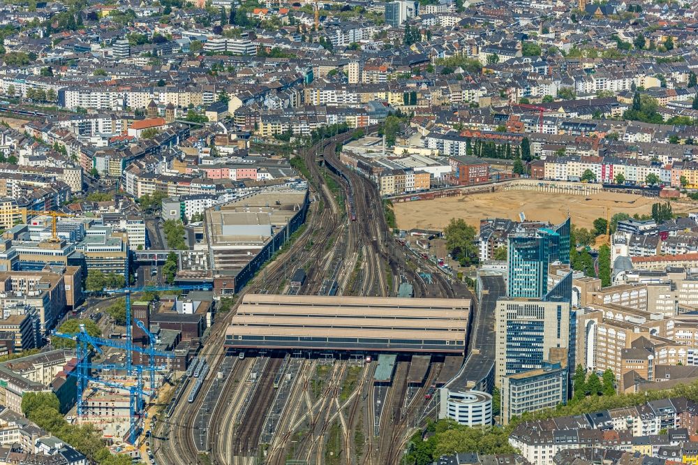 Düsseldorf aus der Vogelperspektive: Hauptbahnhof der Deutschen Bahn im Ortsteil Oberbilk in Düsseldorf im Bundesland Nordrhein-Westfalen, Deutschland