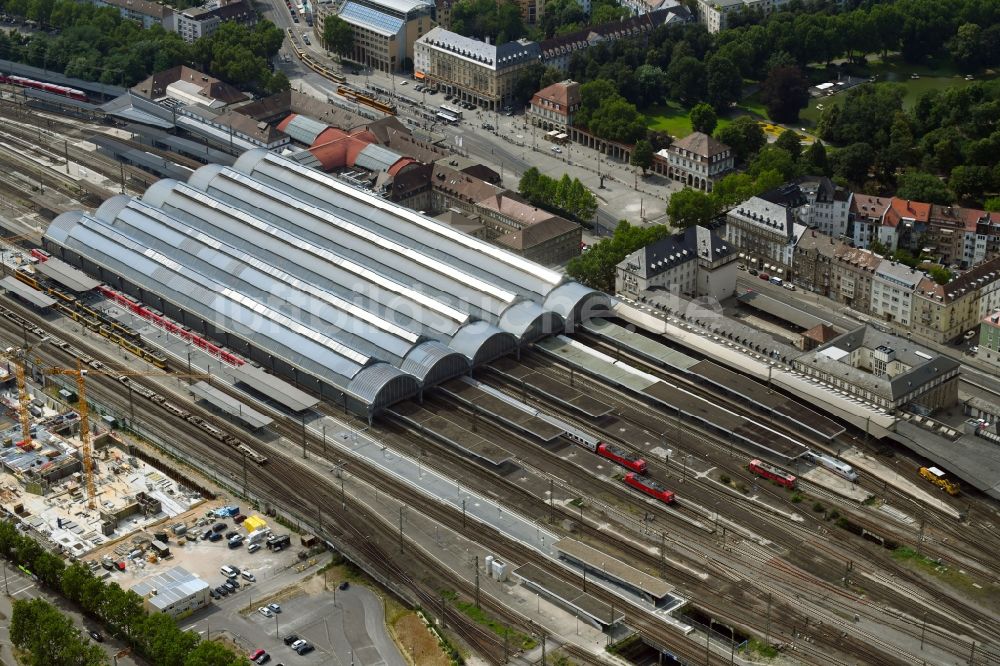 Luftbild Karlsruhe - Hauptbahnhof der Deutschen Bahn im Ortsteil Südweststadt in Karlsruhe im Bundesland Baden-Württemberg, Deutschland