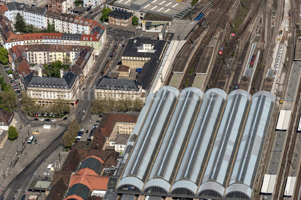 Luftbild Karlsruhe - Hauptbahnhof der Deutschen Bahn im Ortsteil Südweststadt in Karlsruhe im Bundesland Baden-Württemberg, Deutschland