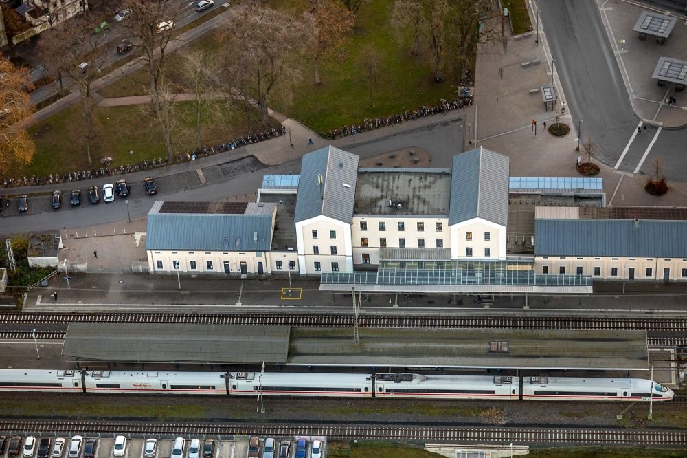 Luftaufnahme Soest - Hauptbahnhof der Deutschen Bahn in Soest im Bundesland Nordrhein-Westfalen, Deutschland