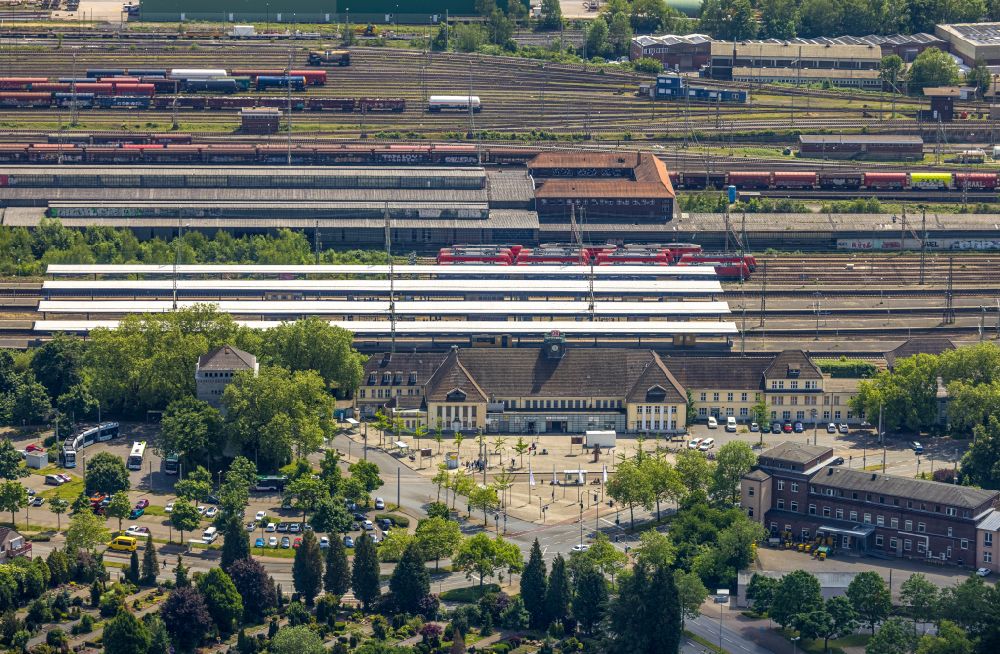 Wanne-Eickel aus der Vogelperspektive: Hauptbahnhof der Deutschen Bahn in Wanne-Eickel im Bundesland Nordrhein-Westfalen, Deutschland