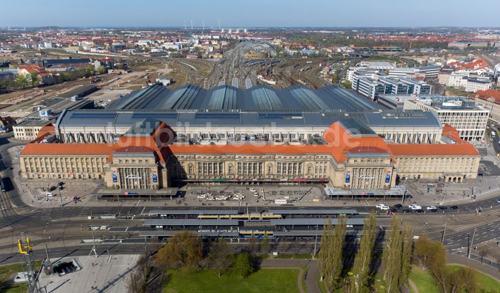 Leipzig von oben - Hauptbahnhof im Zentrum in Leipzig im Bundesland Sachsen