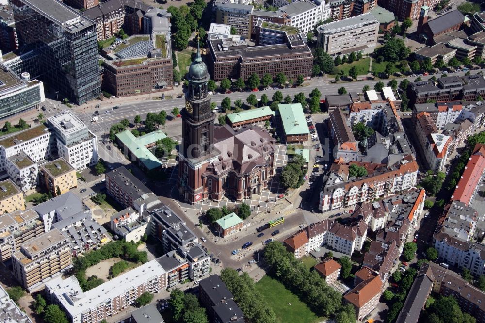 Hamburg von oben - Hauptkirche St. Michaelis in Hamburg