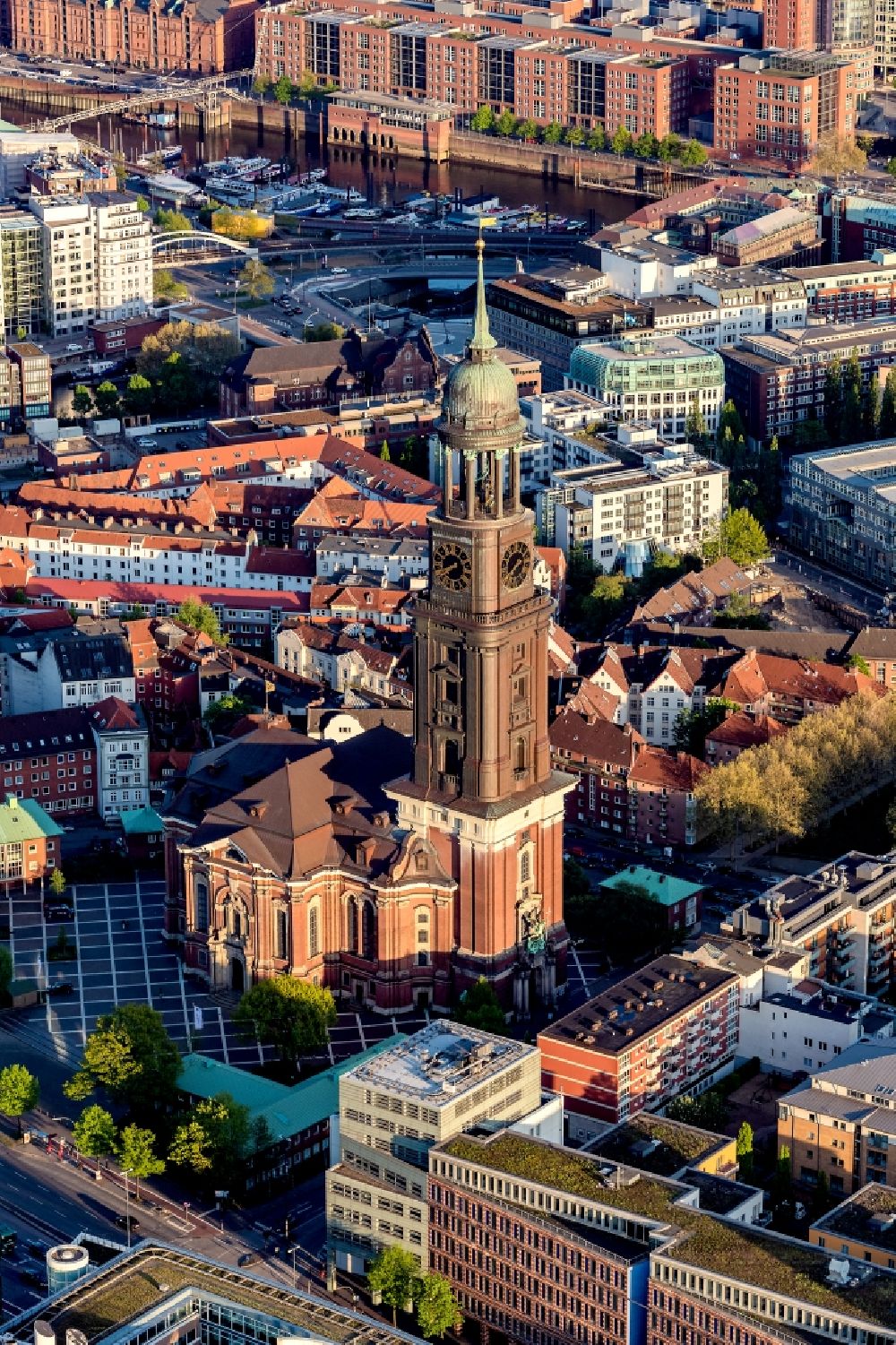 Luftbild Hamburg - Hauptkirche Sankt Michaelis in Hamburg