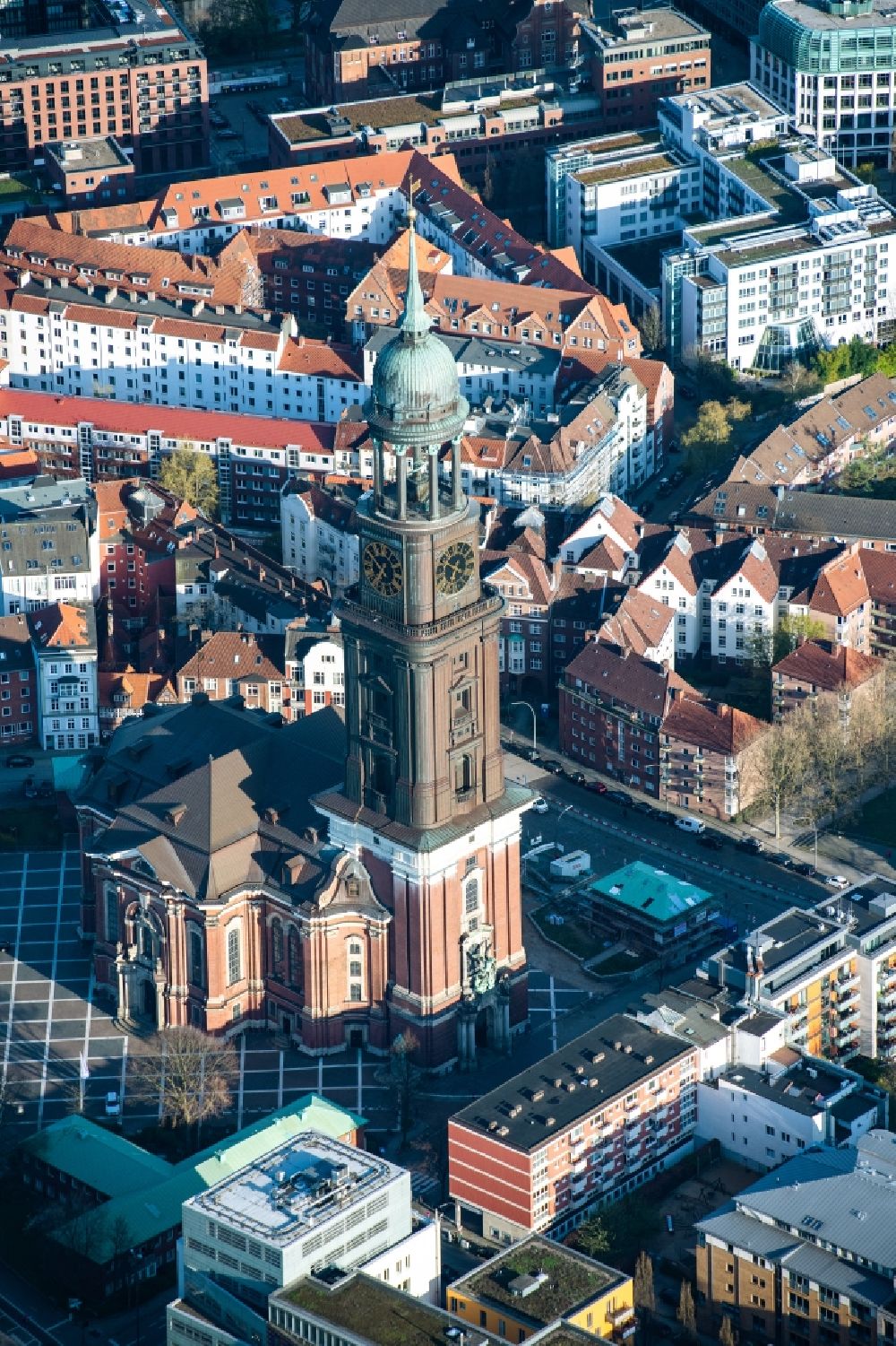 Luftbild Hamburg - Hauptkirche Sankt Michaelis Michel im Stadtteil Neustadt in Hamburg, Deutschland