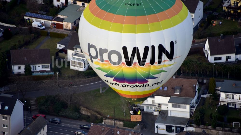 Bonn von oben - Heißluftballon in Fahrt über Bonn im Bundesland Nordrhein-Westfalen, Deutschland