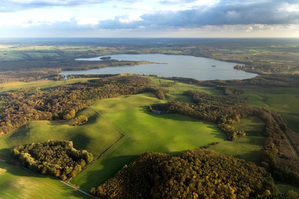Luftbild Prillwitz - Herbstlandschaft mit Wiesen und Feldern bei Prillwitz im Bundesland Mecklenburg-Vorpommern
