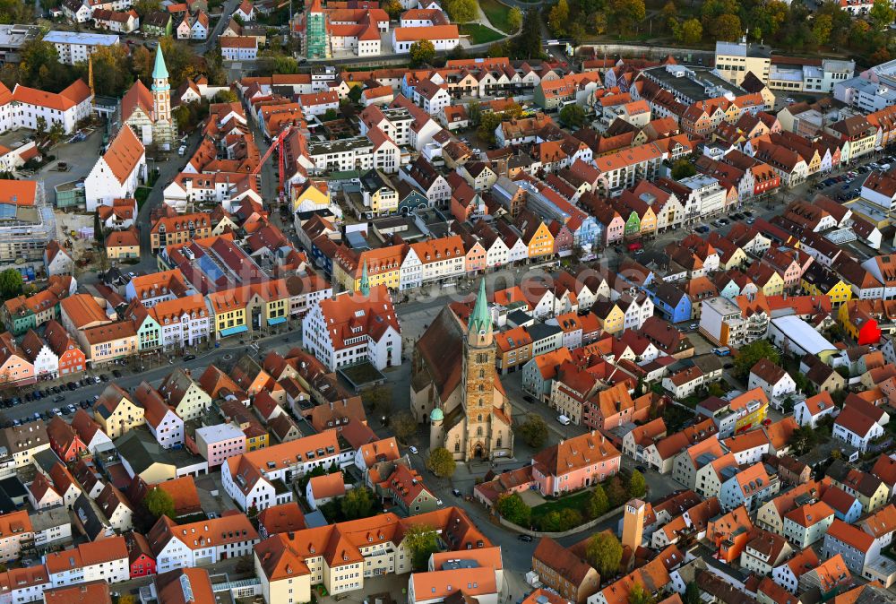 Neumarkt in der Oberpfalz aus der Vogelperspektive: Herbstluftbild Altstadtbereich und Innenstadtzentrum in Neumarkt in der Oberpfalz im Bundesland Bayern, Deutschland