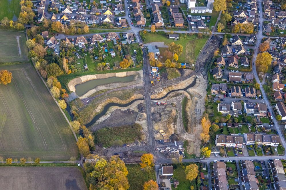 Luftaufnahme Hamm - Herbstluftbild Baustelle mit Erschließungs - und Aufschüttungs- Arbeiten in Hamm im Bundesland Nordrhein-Westfalen, Deutschland