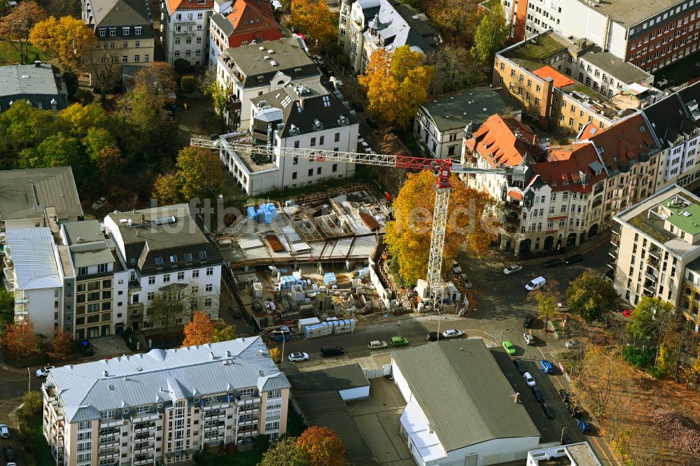 Luftbild Leipzig - Herbstluftbild Baustelle zum Neubau eines Wohnhauses im Ortsteil Zentrum in Leipzig im Bundesland Sachsen, Deutschland