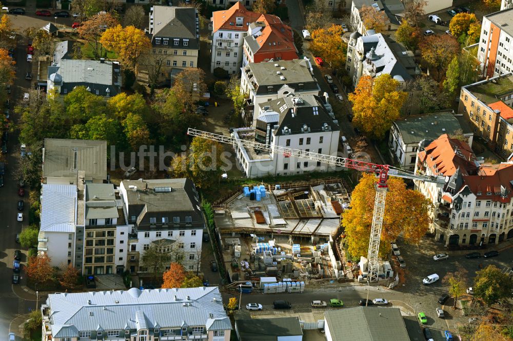 Luftaufnahme Leipzig - Herbstluftbild Baustelle zum Neubau eines Wohnhauses im Ortsteil Zentrum in Leipzig im Bundesland Sachsen, Deutschland