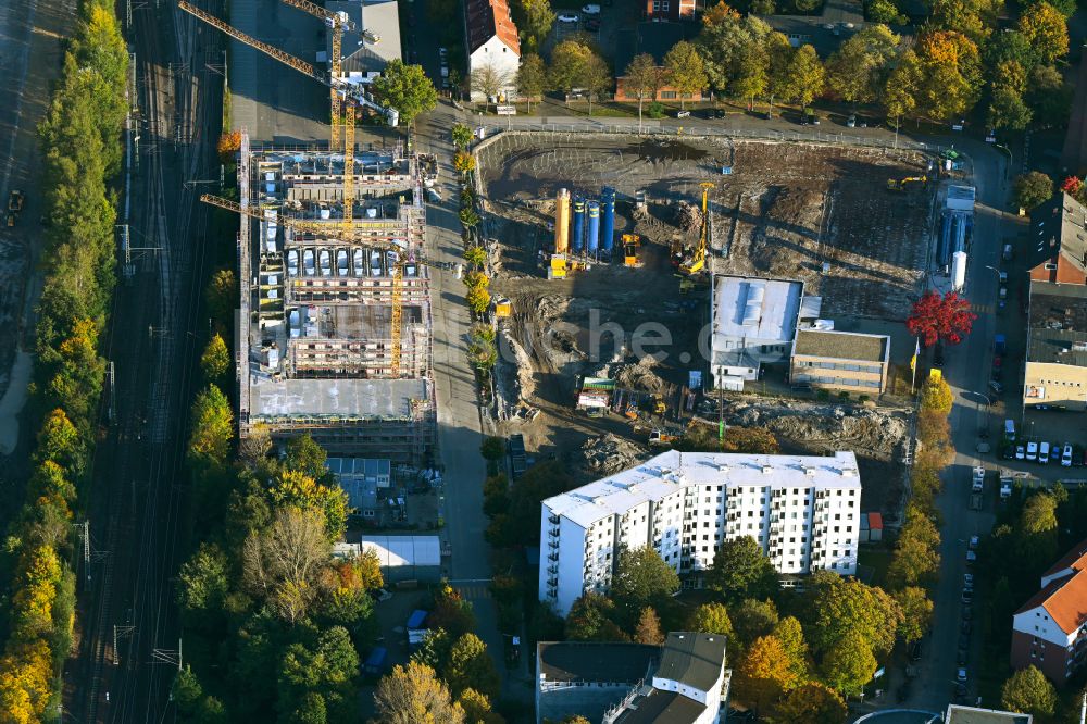 Hamburg aus der Vogelperspektive: Herbstluftbild Baustellen zum Neubau eines Stadtquartiers an der Billhorner Kanalstraße in Hamburg, Deutschland