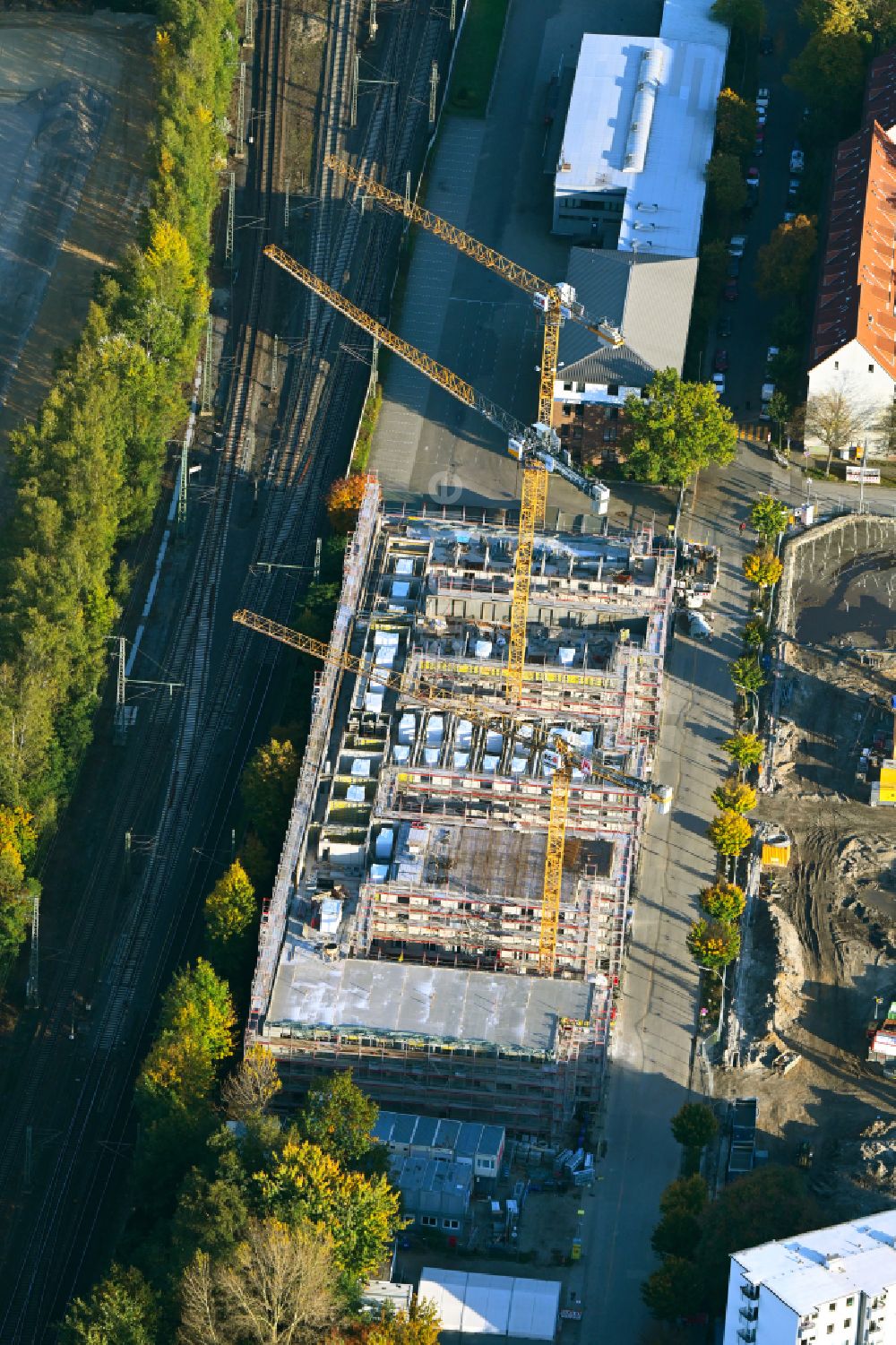 Luftaufnahme Hamburg - Herbstluftbild Baustellen zum Neubau eines Stadtquartiers an der Billhorner Kanalstraße in Hamburg, Deutschland