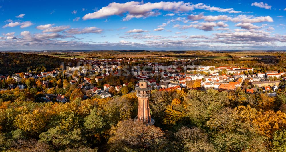 Luftbild Bad Freienwalde (Oder) - Herbstluftbild Bauwerk des Aussichtsturmes Aussichtsturm auf dem Galgenberg in Bad Freienwalde (Oder) im Bundesland Brandenburg, Deutschland