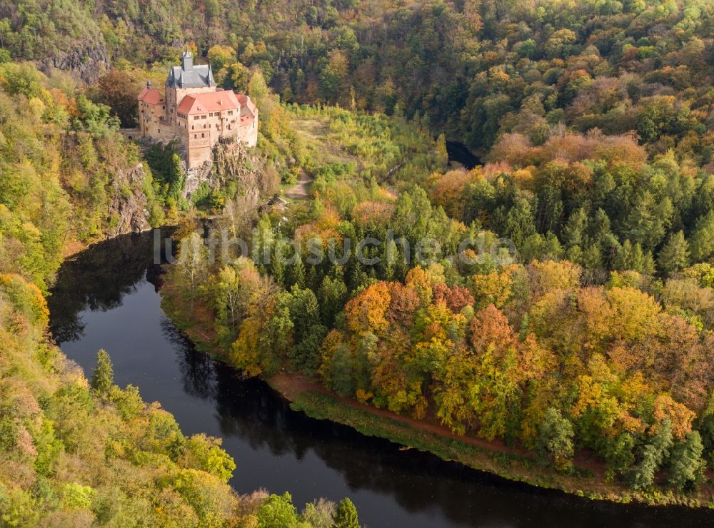Luftaufnahme Kriebstein - Herbstluftbild Burg am Schloßberg im Ortsteil Kriebethal in Kriebstein im Bundesland Sachsen, Deutschland