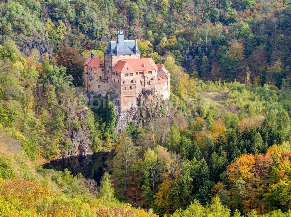 Kriebstein von oben - Herbstluftbild Burg am Schloßberg im Ortsteil Kriebethal in Kriebstein im Bundesland Sachsen, Deutschland