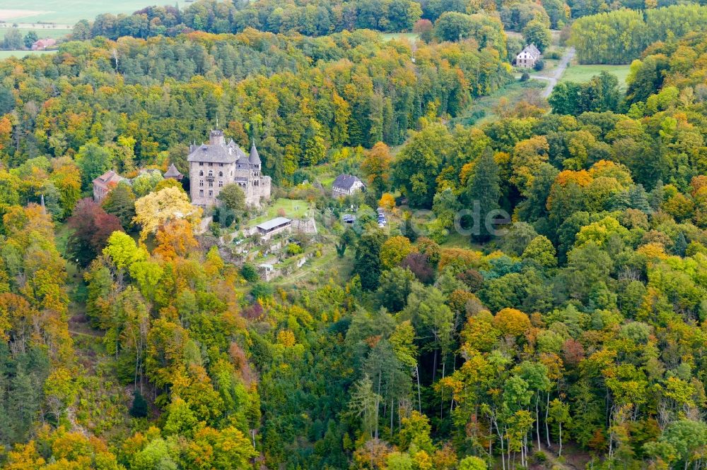 Witzenhausen von oben - Herbstluftbild Burganlage des Schloss Berlepsch in Witzenhausen im Bundesland Hessen