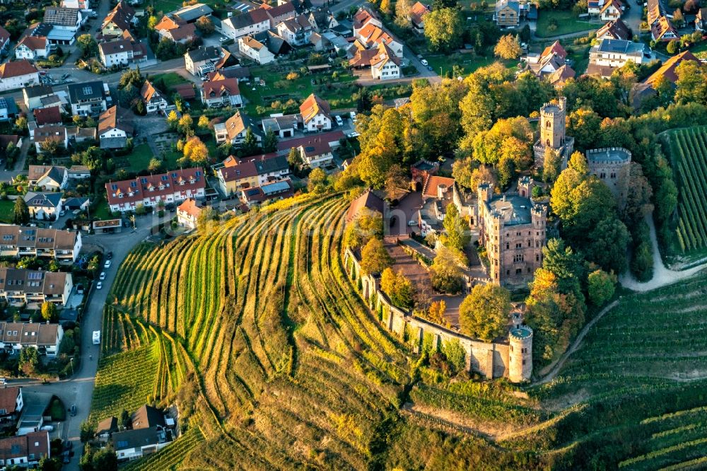Luftaufnahme Ortenberg - Herbstluftbild Burganlage des Schloss in Ortenberg im Bundesland Baden-Württemberg