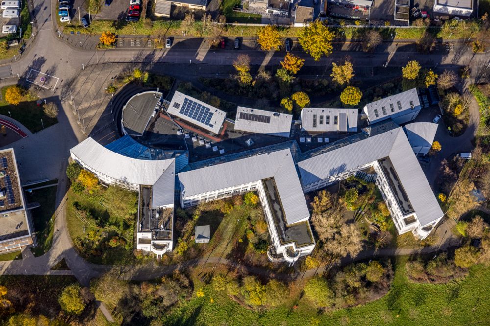 Luftbild Witten - Herbstluftbild Campus- Universitäts- Gebäude in Witten im Bundesland Nordrhein-Westfalen, Deutschland