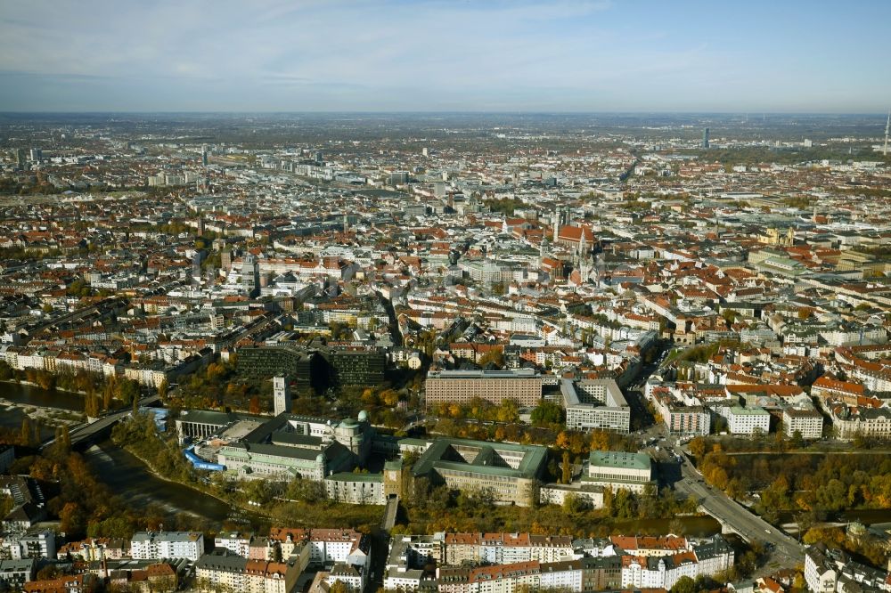 Luftaufnahme München - Herbstluftbild Deutsches Museum in München im Bundesland Bayern