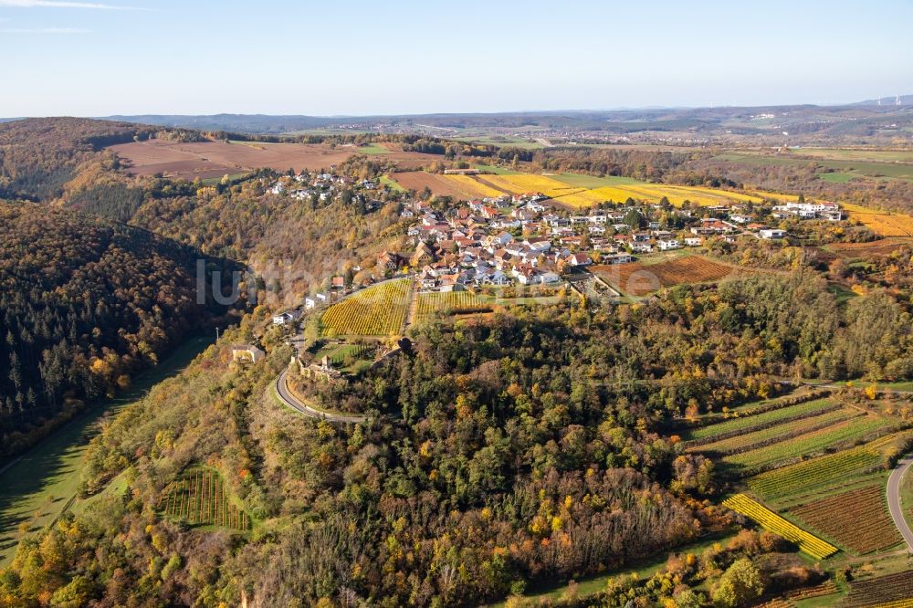 Luftaufnahme Battenberg (Pfalz) - Herbstluftbild der Dorf - Ansicht in Battenberg (Pfalz) im Bundesland Rheinland-Pfalz