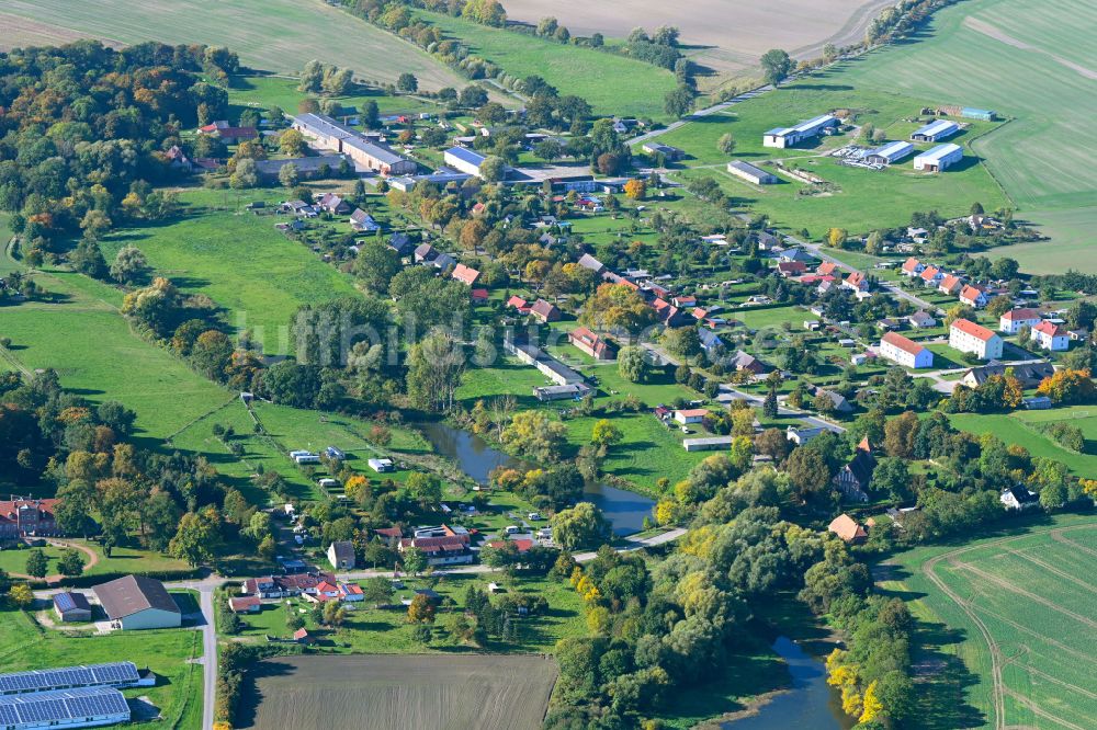Luftbild Brohm - Herbstluftbild Dorfansicht in Brohm im Bundesland Mecklenburg-Vorpommern, Deutschland