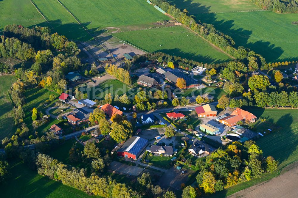 Luftaufnahme Klein Pampau - Herbstluftbild Dorfansicht in Klein Pampau im Bundesland Schleswig-Holstein, Deutschland