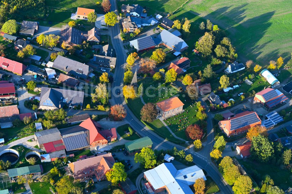 Sahms von oben - Herbstluftbild Dorfansicht von Sahms im Bundesland Schleswig-Holstein