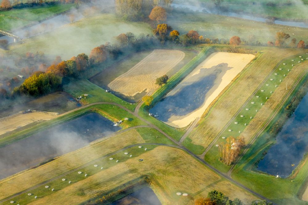 Luftaufnahme Haltern am See - Herbstluftbild Dunst über den Klärwerks- Becken der Gelsenwasser AG in Haltern am See im Bundesland Nordrhein-Westfalen, Deutschland