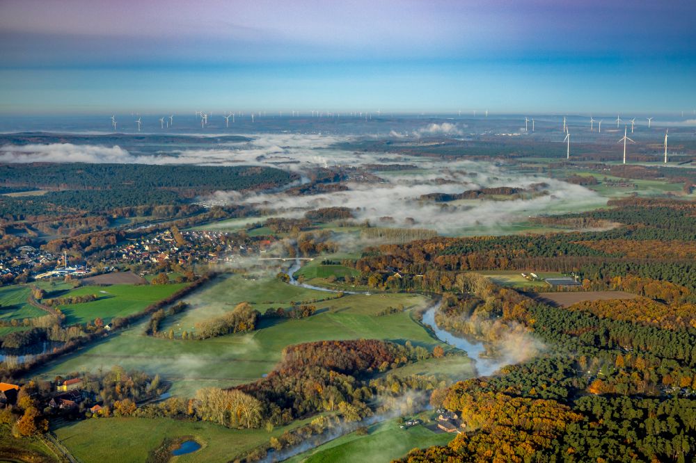 Ahsen von oben - Herbstluftbild Dunst- Wetterlage am Fluss Lippe in Ahsen im Bundesland Nordrhein-Westfalen, Deutschland