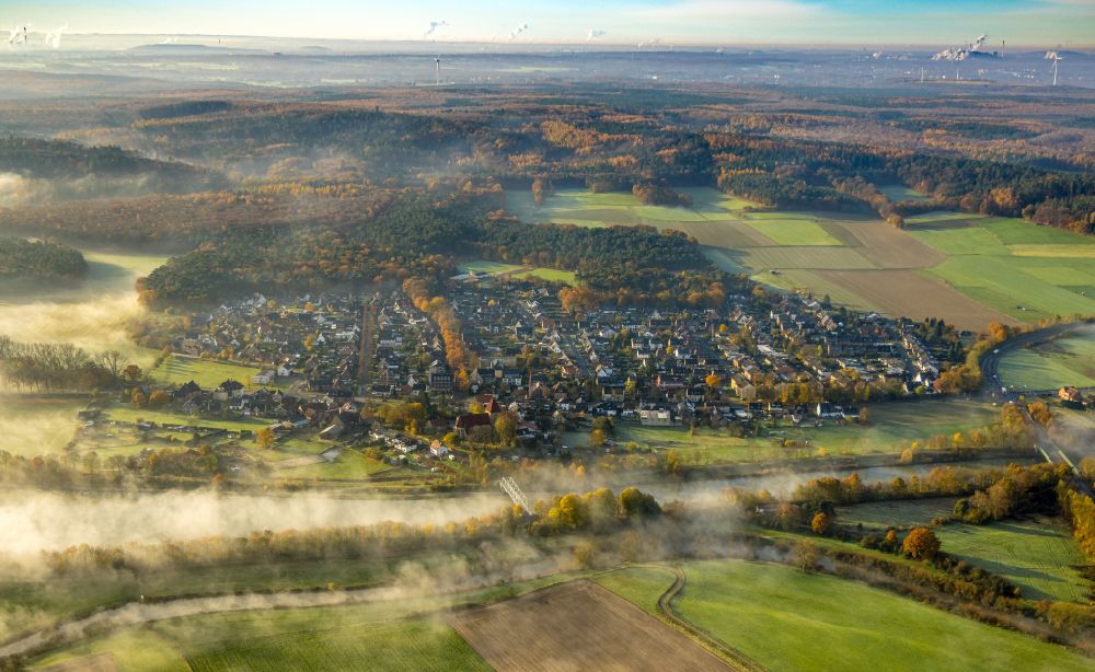 Luftaufnahme Flaesheim - Herbstluftbild Dunst- Wetterlage am Wesel-Datteln-Kanal in Flaesheim im Bundesland Nordrhein-Westfalen, Deutschland
