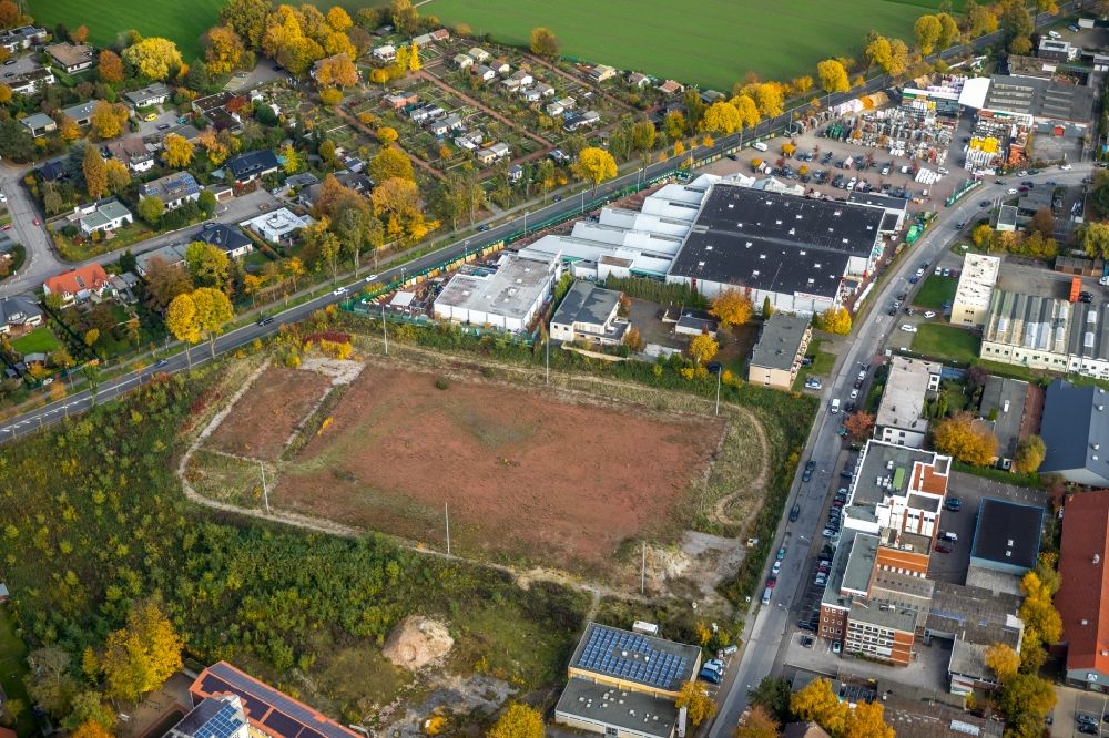 Gladbeck aus der Vogelperspektive: Herbstluftbild Ehemaliger Sportplatz- Fussballplatz am Krusenkamp in Gladbeck im Bundesland Nordrhein-Westfalen, Deutschland