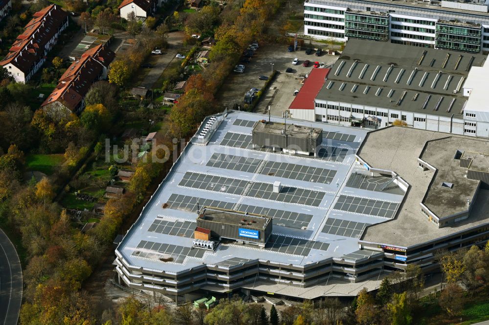 Unterföhring aus der Vogelperspektive: Herbstluftbild Einkaufzentrum DECATHLON in Unterföhring im Bundesland Bayern, Deutschland
