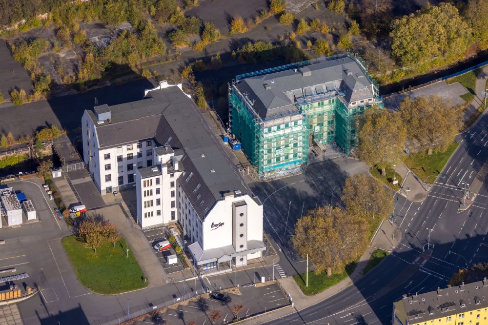 Luftbild Hagen - Herbstluftbild Firmengelände der EnerSys in Hagen im Bundesland Nordrhein-Westfalen, Deutschland