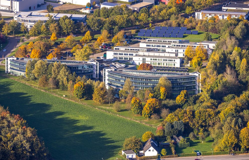 Gladbeck von oben - Herbstluftbild Firmengelände der IWG Innovationszentrum Wiesenbusch in Gladbeck im Bundesland Nordrhein-Westfalen, Deutschland
