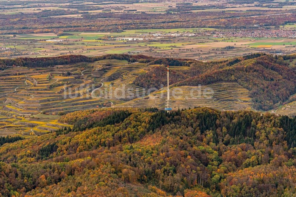 Vogtsburg im Kaiserstuhl von oben - Herbstluftbild Funkturm und Sendeanlage als Grundnetzsender in Ihringen im Bundesland Baden-Württemberg, Deutschland