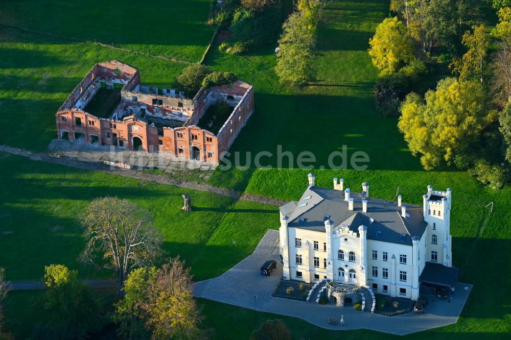 Luftbild Goldenitz - Herbstluftbild Gebäude des Gutshauses in Goldenitz im Bundesland Mecklenburg-Vorpommern, Deutschland