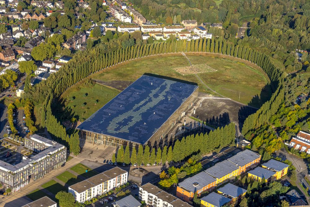 Luftbild Sodingen - Herbstluftbild Gebäudekomplex des Weiterbildungs- und Bildungszentrums Akademie Mont-Cenis in Sodingen im Bundesland Nordrhein-Westfalen, Deutschland